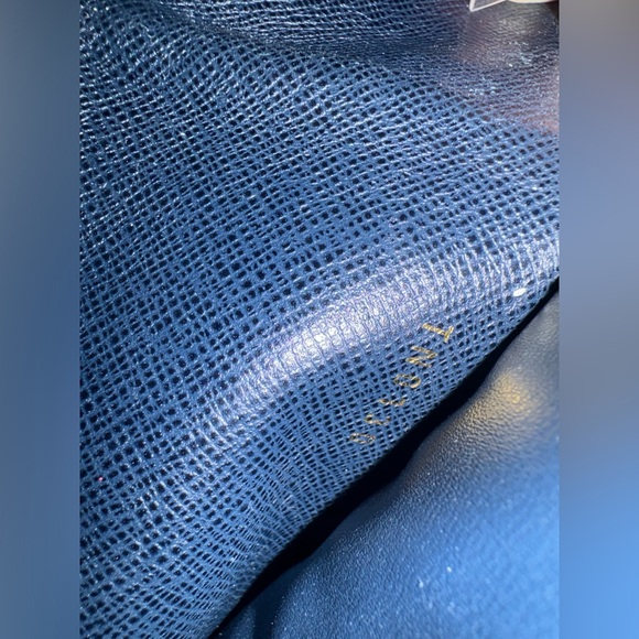 Louis Vuitton Idylle Ballade Medium Shoulder Bag Blue with Matching Wall… - Picture 8 of 8